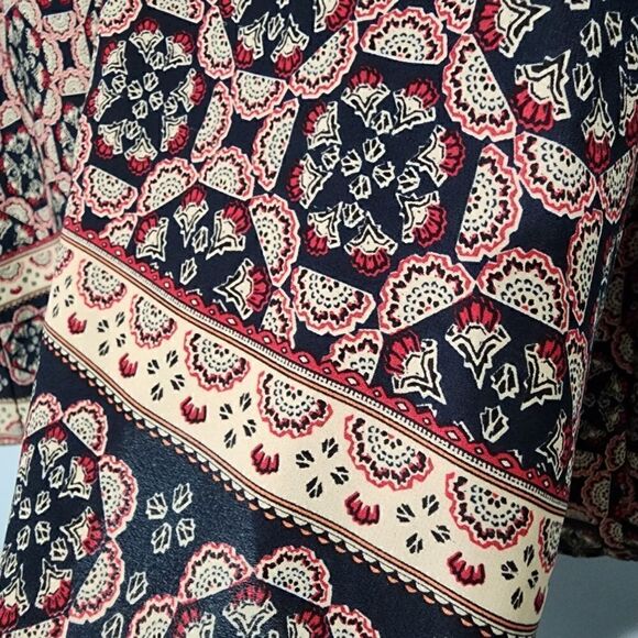 Abercrombie & Fitch V-Neck Bell Sleeve Top - Picture 9 of 11